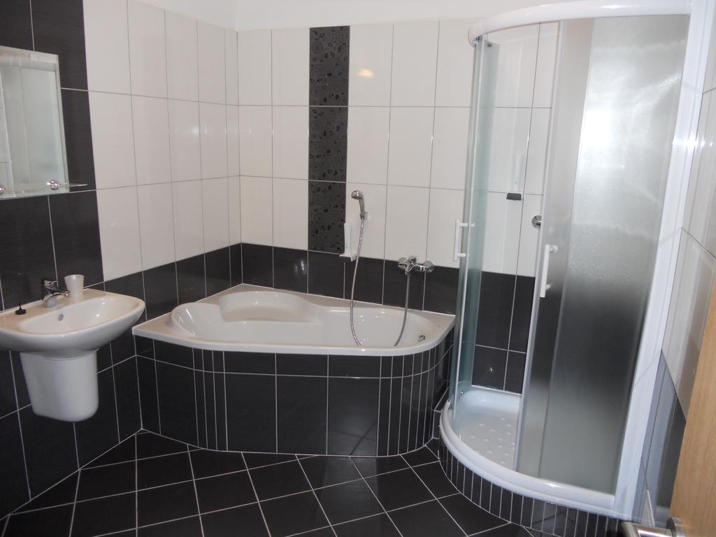 Motel Madona Banska Bystrica Room photo
