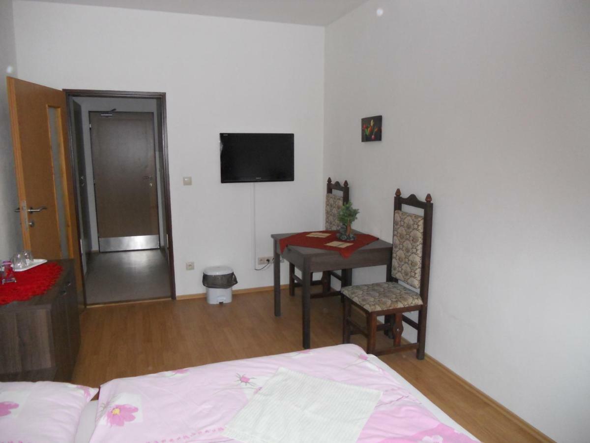 Motel Madona Banska Bystrica Exterior photo