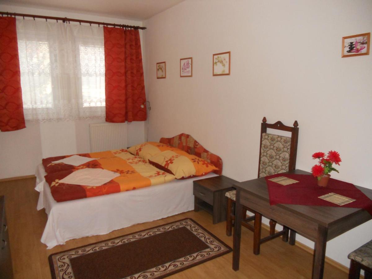 Motel Madona Banska Bystrica Room photo